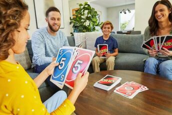 Giant Uno